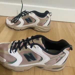New Balance Women's Beige and Black Sneakers
